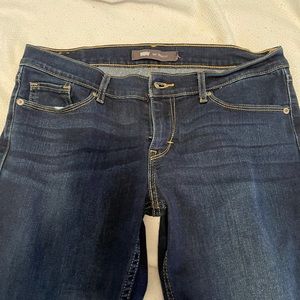 Levi's 524 Bootcut -- Low Rise -- Size 9